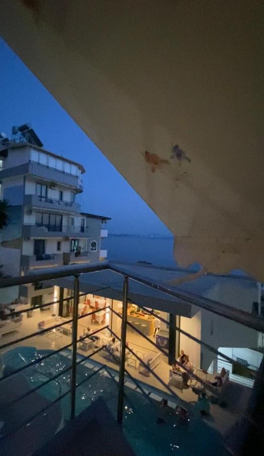 Crown Apartment Sarandë Exteriér fotografie