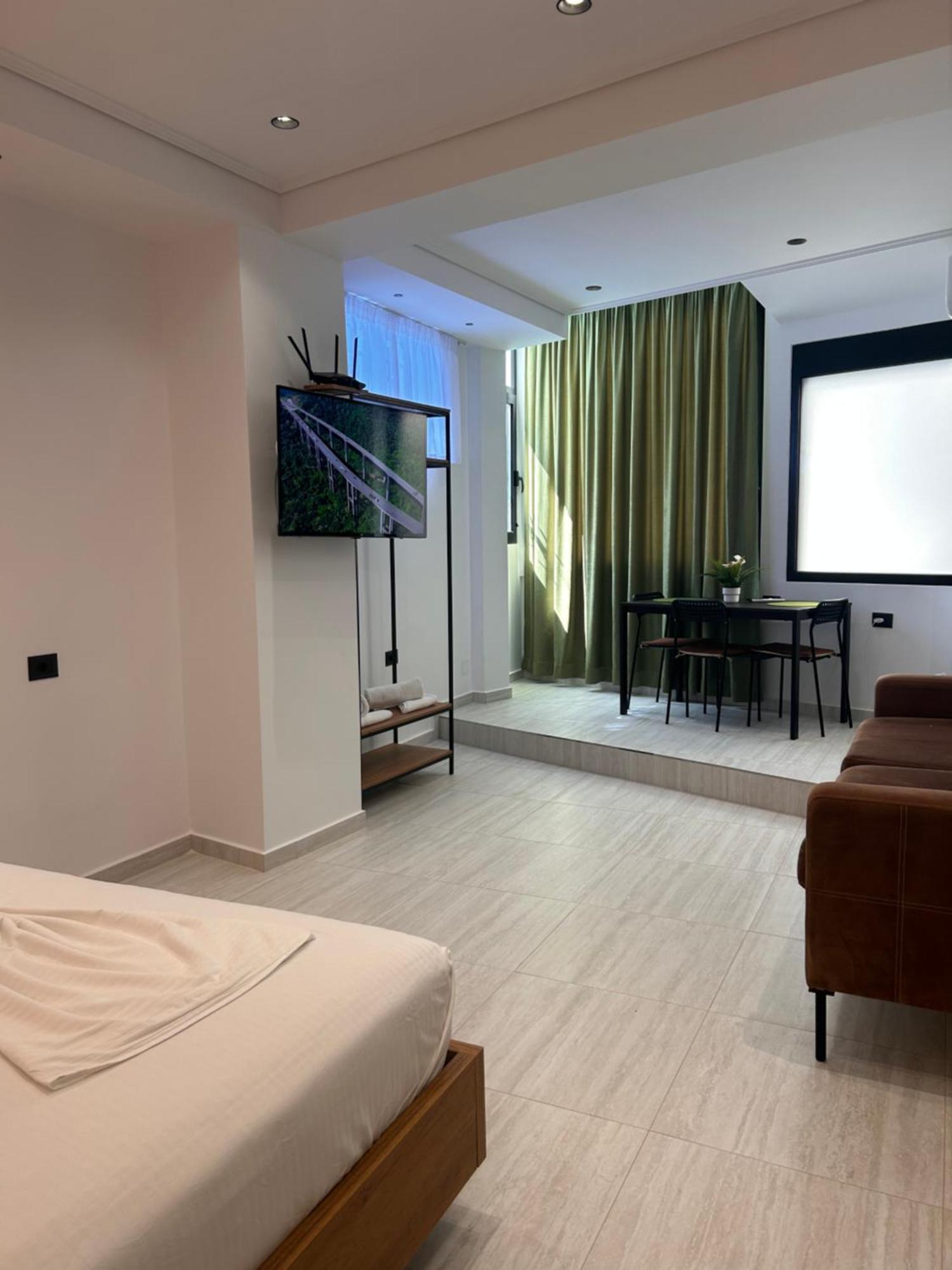 Crown Apartment Sarandë Exteriér fotografie