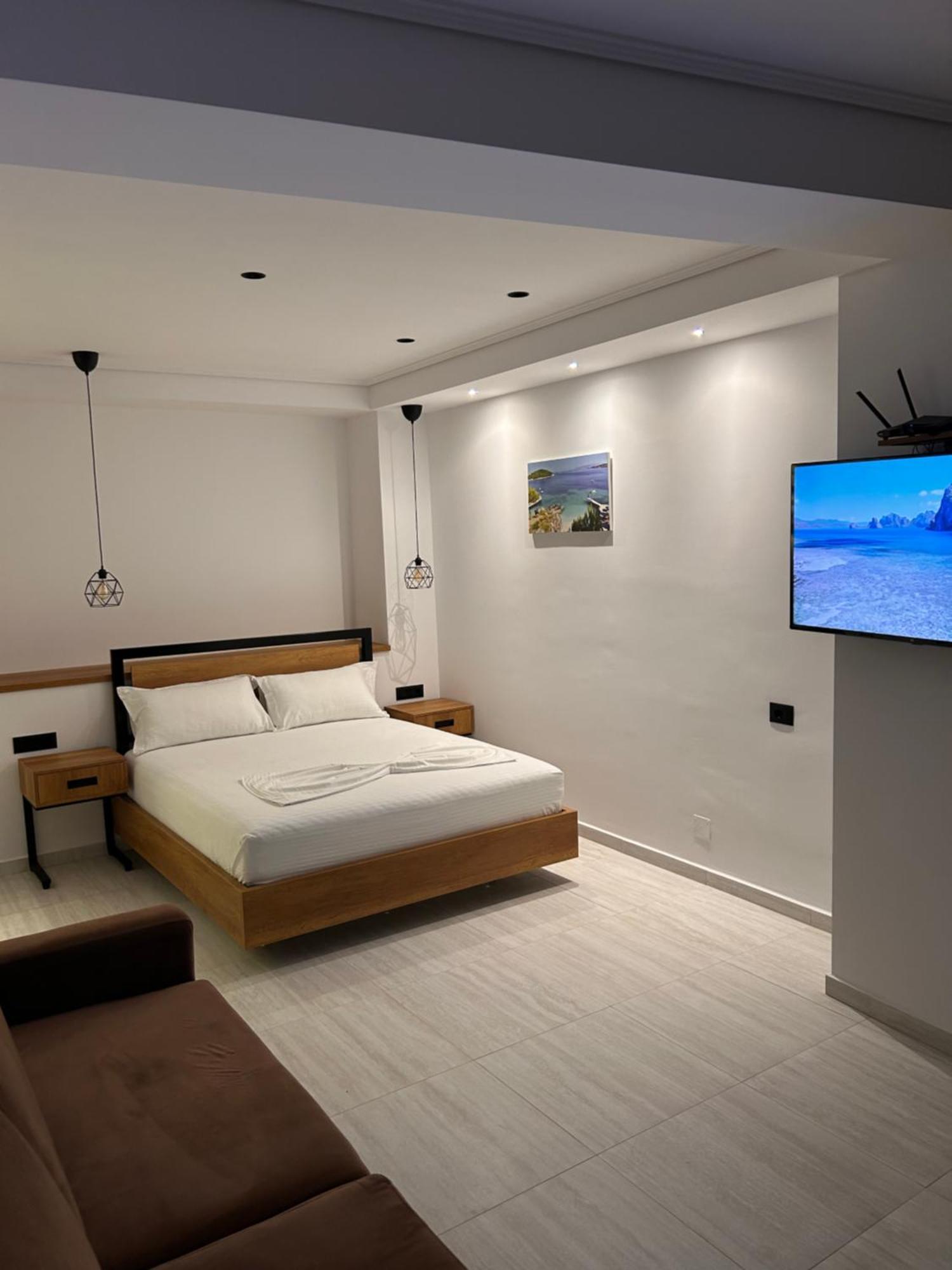 Crown Apartment Sarandë Exteriér fotografie