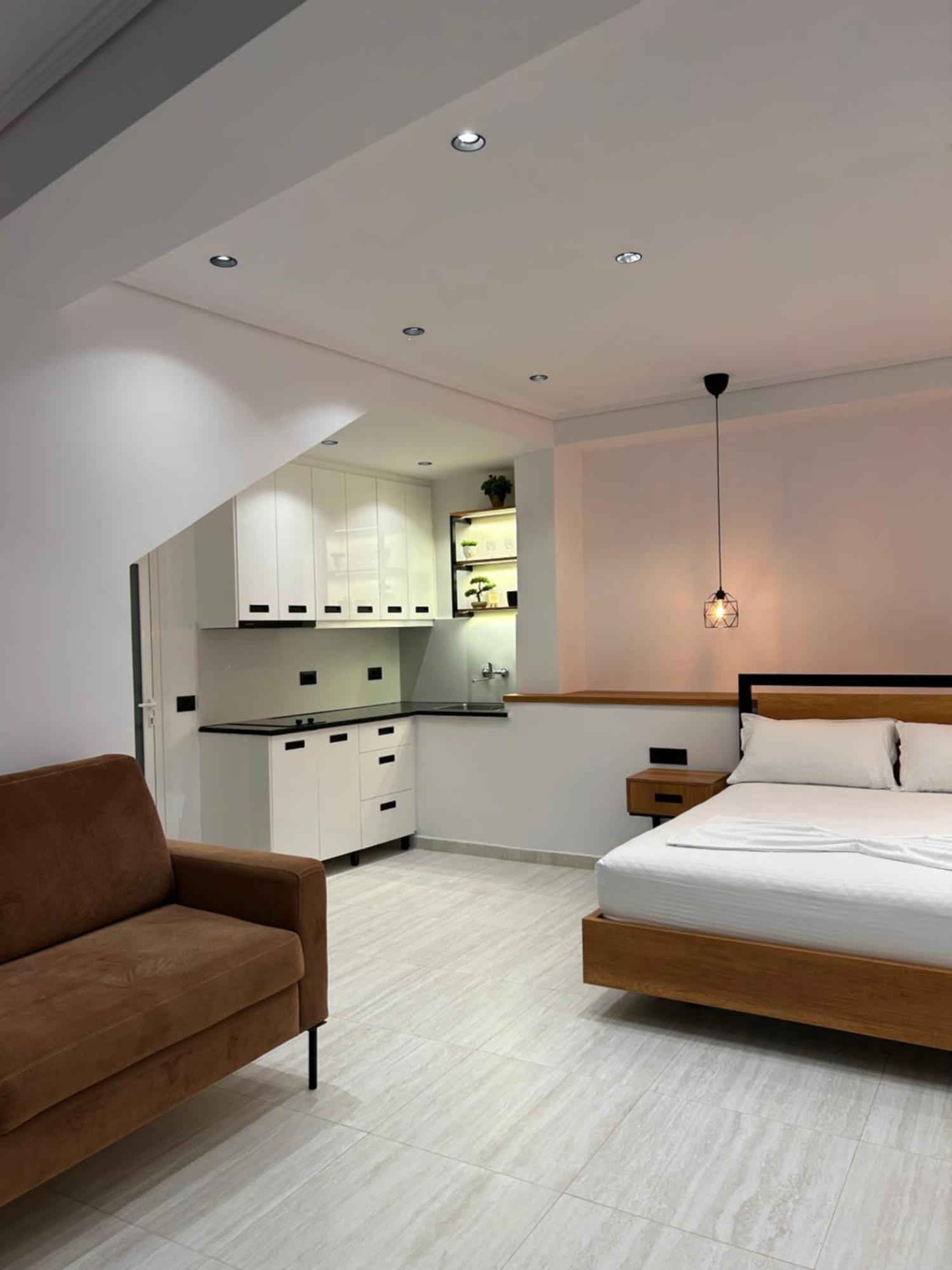 Crown Apartment Sarandë Exteriér fotografie